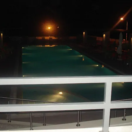 Apolis Πανσιόν